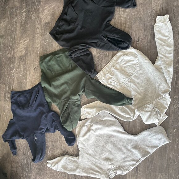 Tops - Hoodies/crewneck sweatshirts